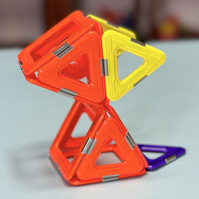 주문 동물과 식물을 위해 다재다능한 모양의 자기 타일 조립 슬픈 작은 개 online manufacture